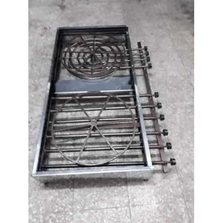 1 adet 4,5 kg lık 1 adet 1400 luk kare tepsi pisirme ocagi